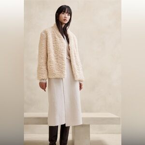 Banana Republic Front Zipper Teddy Style Jacket Size Medium